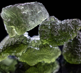 Moldavite vs Emerald vs Peridot: Which Green Stone Is Right?